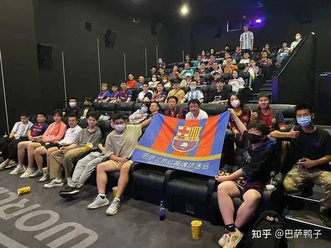 巴萨回归首秀大放异彩，勇士主场球迷高呼名字